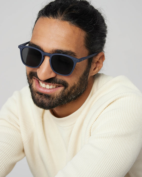 E NAVY BLUE SUNGLASSES