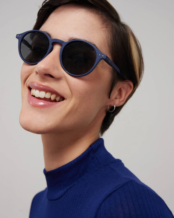 D NAVY BLUE SUNGLASSES